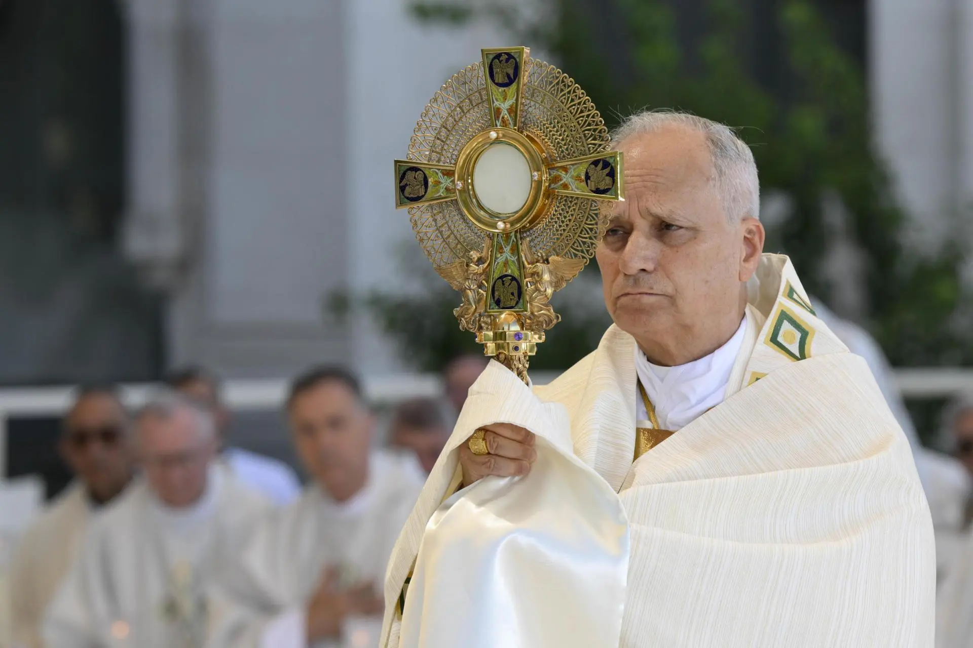 Durante a missa realizada na Praça de Cibeles, em Madri, o Papa Leão XIV pediu aos fiéis a renovação da fé católica.