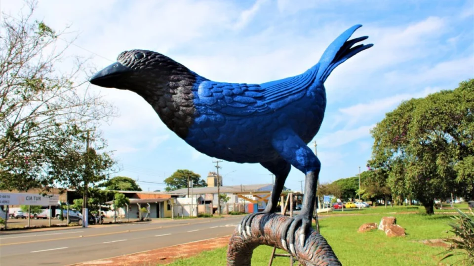 Arapongas adotou nomes de aves para cerca de 1,6 mil ruas e se tornou conhecida como Cidade dos Pássaros.