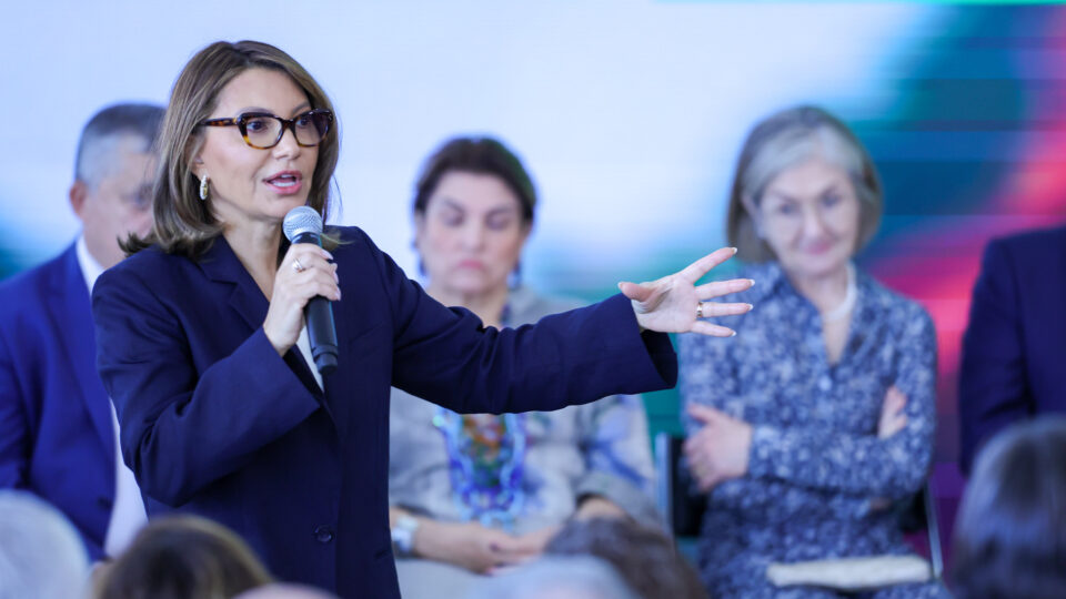 Janja rebate Malafaia em evento do PT com evangélicos: “Insi