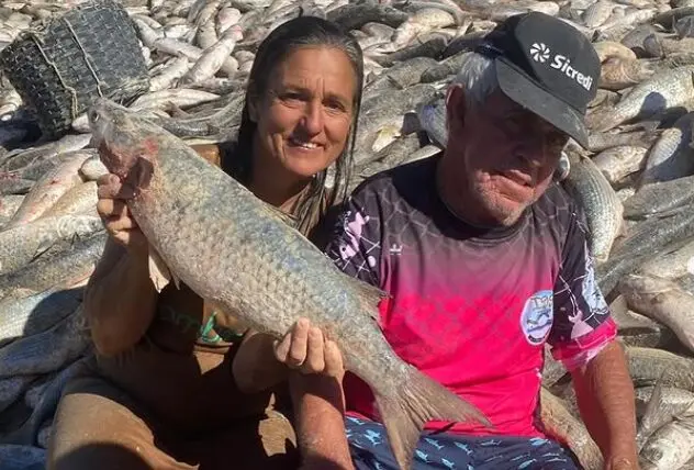 Pescadores artesanais aguardam a definição do governo federal sobre o volume da cota extra da tainha.