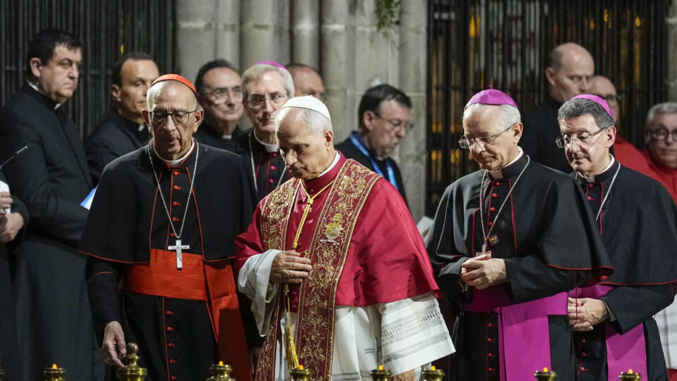 Papa pede perdão pela participação da Igreja Católica na escravidão