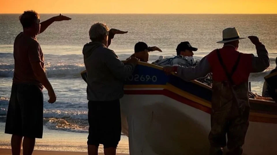 Para muitos pescadores artesanais, a safra da tainha representa a principal fonte de renda do ano.