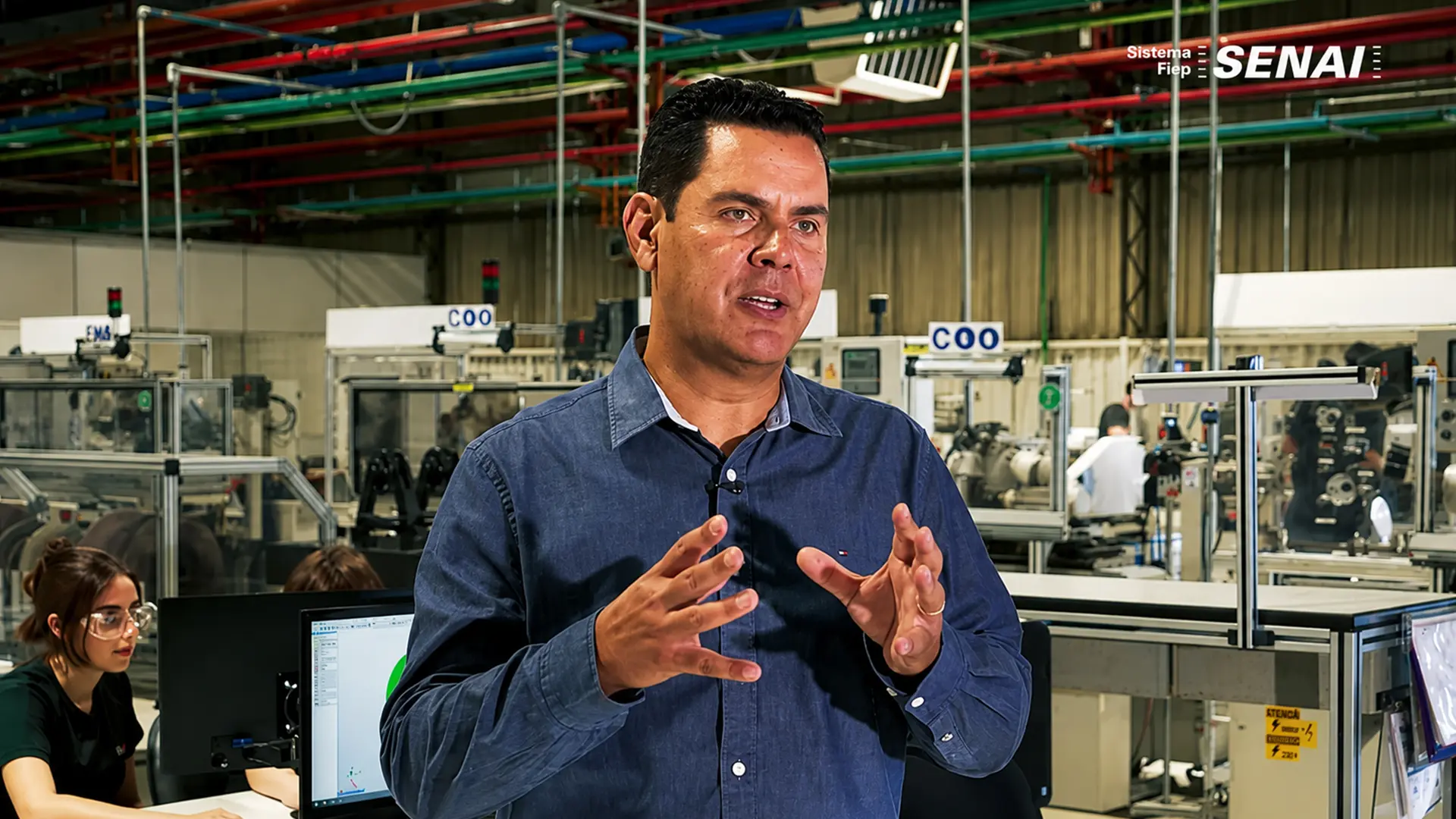 Cleverson Santana, consultor de Gestão de Pessoas da Bosch, afirma que a aproximação entre formação e ambiente produtivo contribui para reduzir a curva de aprendizagem dos novos profissionais.