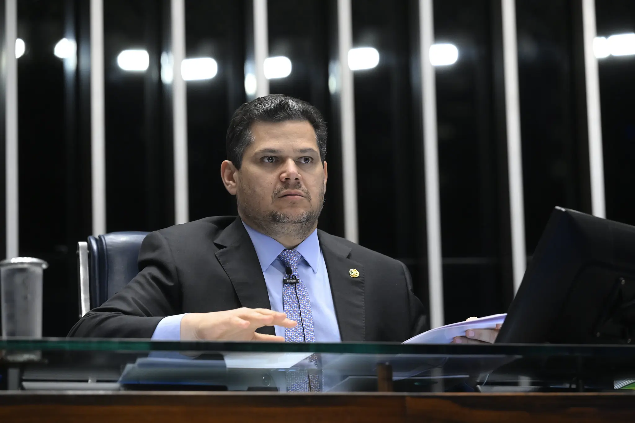 Alcolumbre não define data para tramitação da PEC 6x1