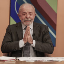 Governo aposta em publicidade milionária para tentar recuperar popularidade de Lula Lula publicidade