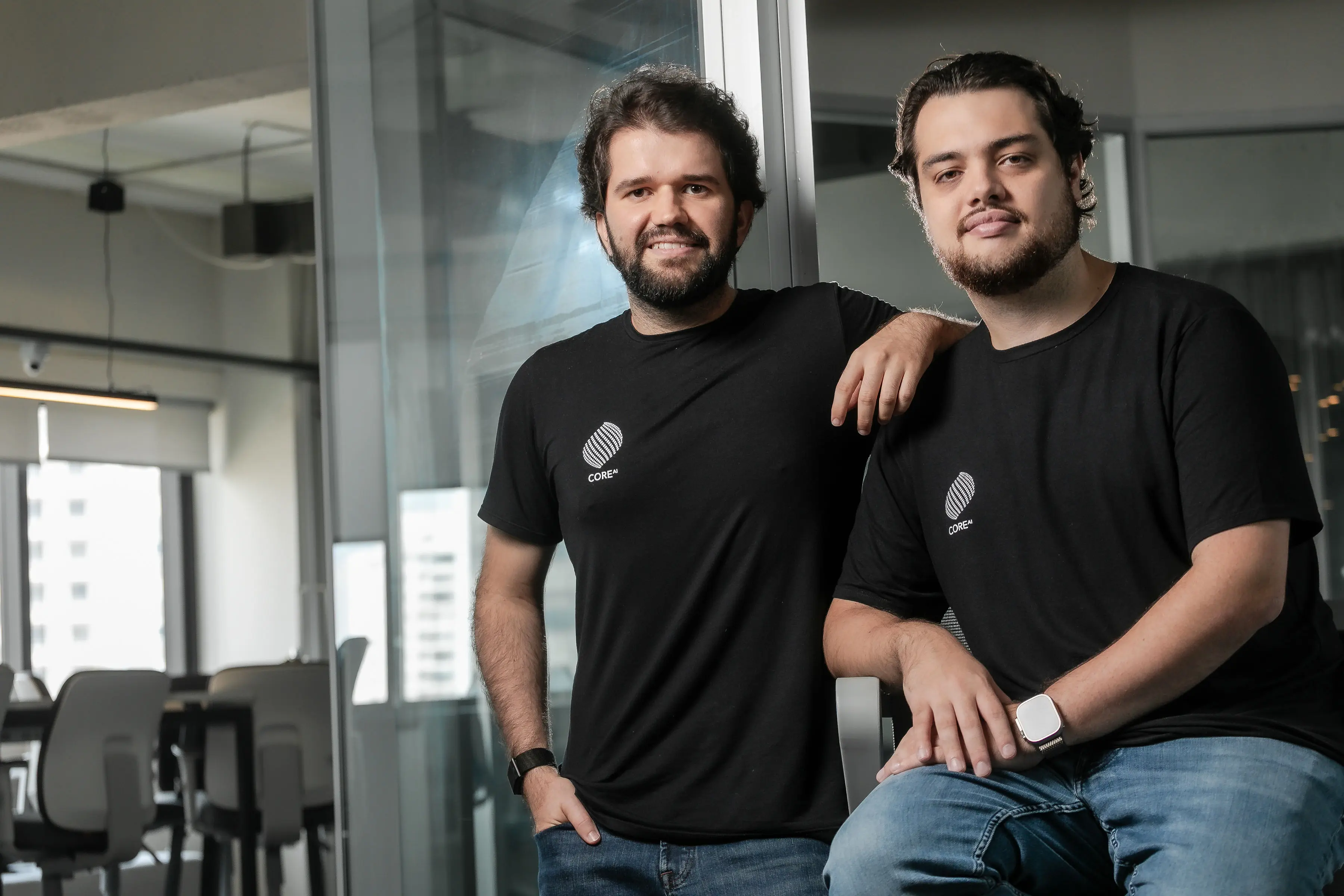 Os fundadores da Core AI, Fernando Martins e Enrico Damiani