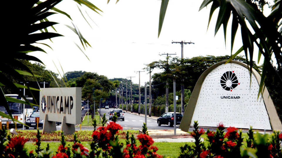 Alunos da Unicamp ocupam prédio administrativo para exigir pautas identitárias