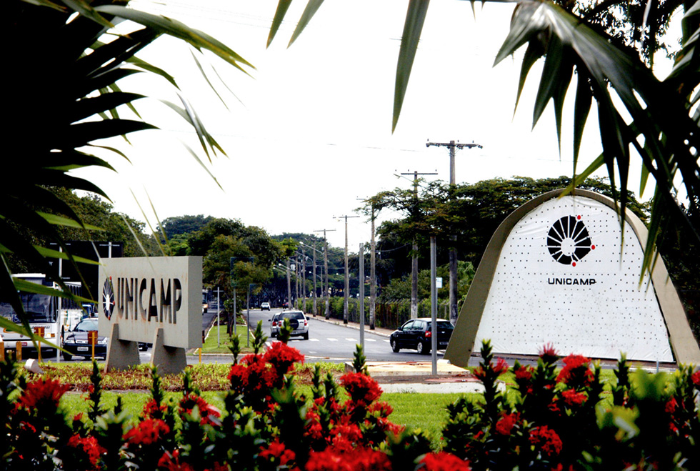Alunos da Unicamp ocupam prédio administrativo para exigir pautas identitárias
