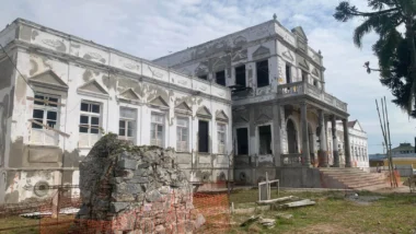 Obras paralisadas no Paraná