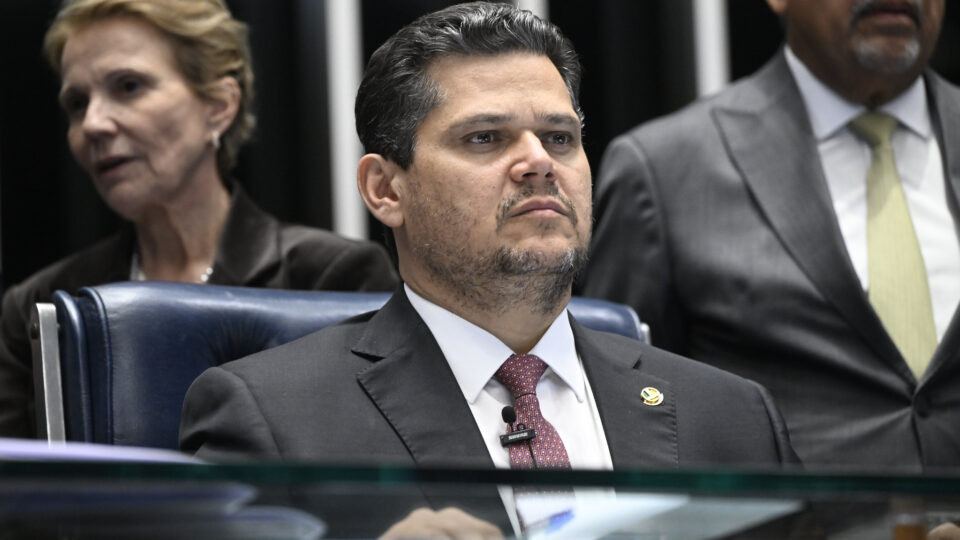 Em derrota ao governo Lula, Senado aprova renegociação de dívidas rurais