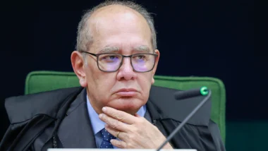 Gilmar faz novo alerta após Senado emplacar três “pautas-bomba”