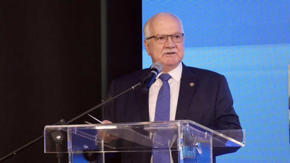 Fachin critica ingerência externa contra o STF; Mo