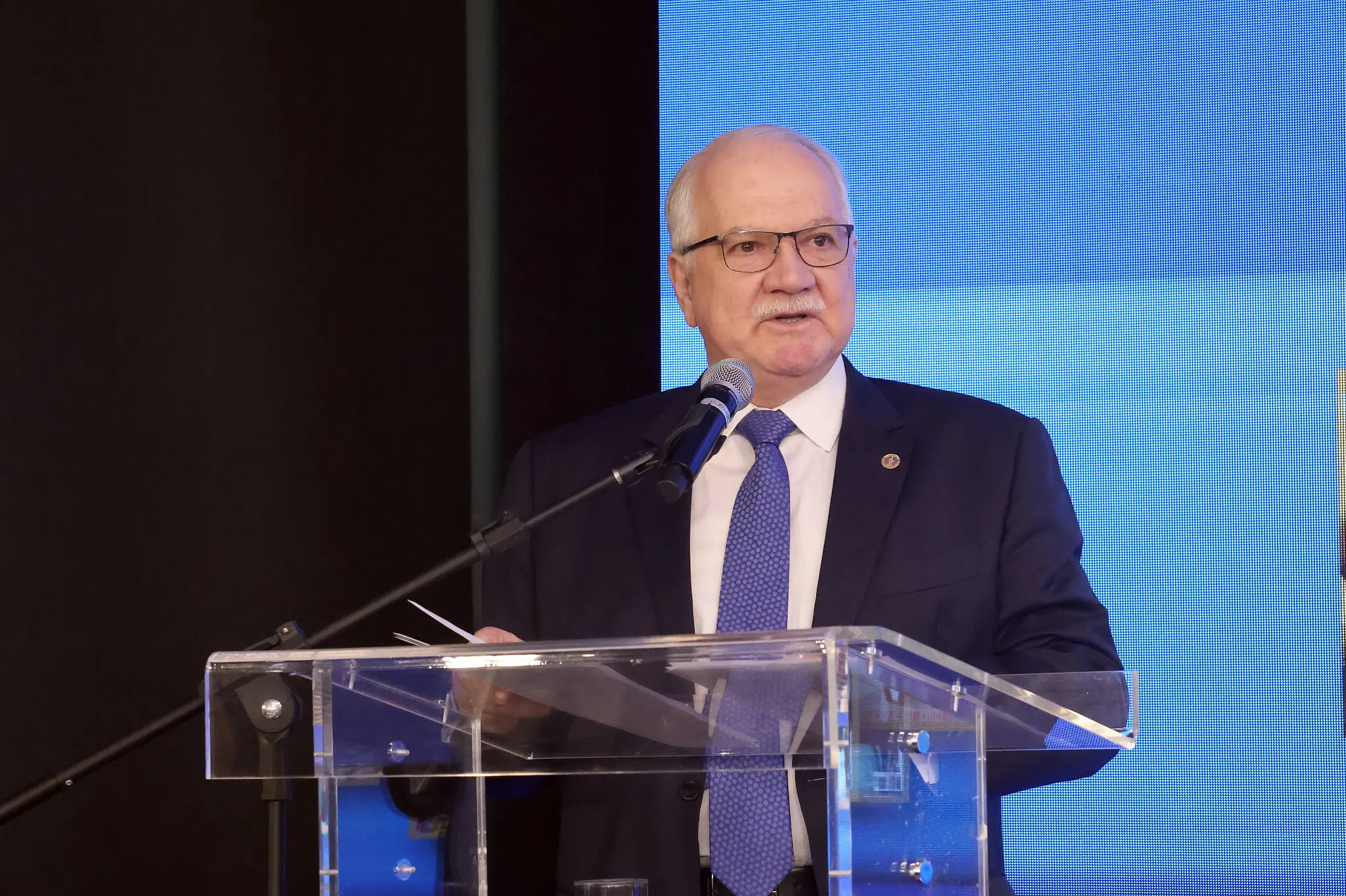 Fachin critica ingerência externa contra o STF; Moraes é alvo de processo nos EUA
