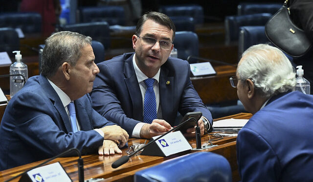 Como a oposição no Congresso tenta barrar o decret