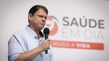 Governador destrava R$ 600 milhões em indicações de deputados em reorganização de articulação após saída de Kassab.