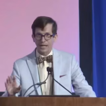 Santiago Schnell, reitor da Universidade de Dartmouth e ex-decano da Universidade de Notre Dame Imagem referente a matéria