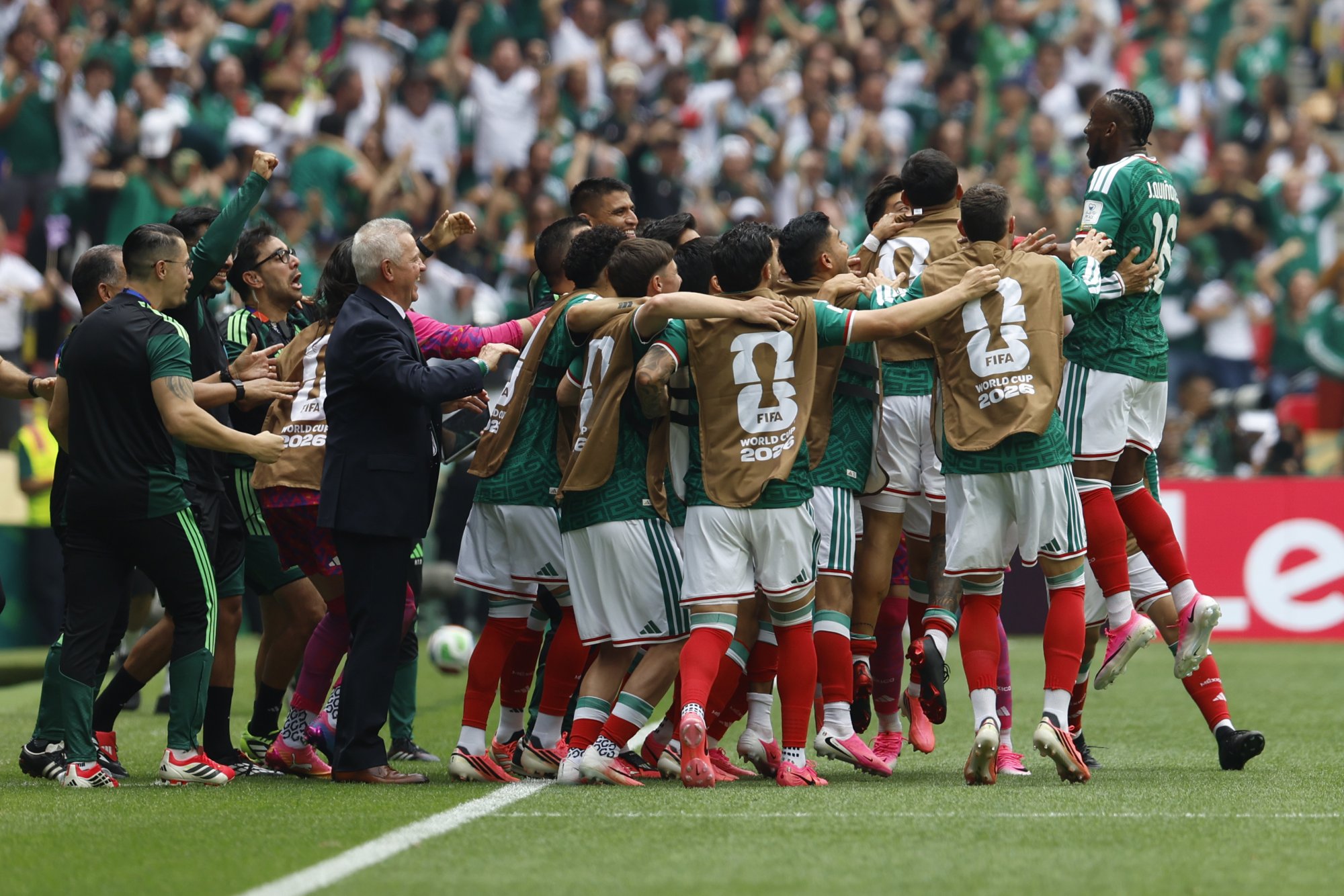 México abre Copa do Mundo com vitória e festa no Azteca