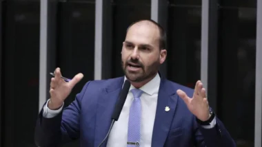 Defensoria lembra que análise de suspeição de Moraes pode deixar caso nas mãos de três ministros.