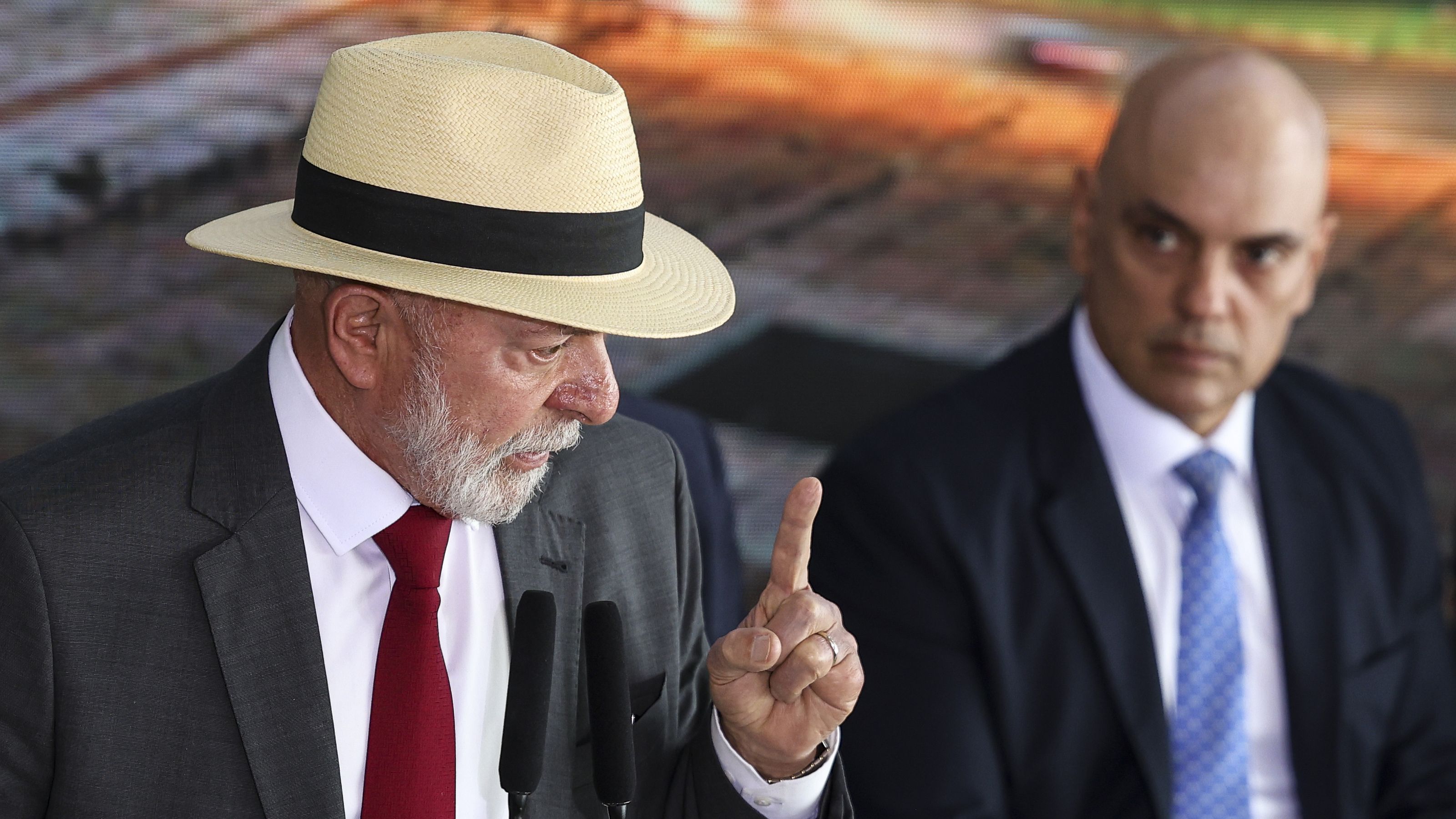 Brasil é “pária internacional” graça a Lula e Moraes