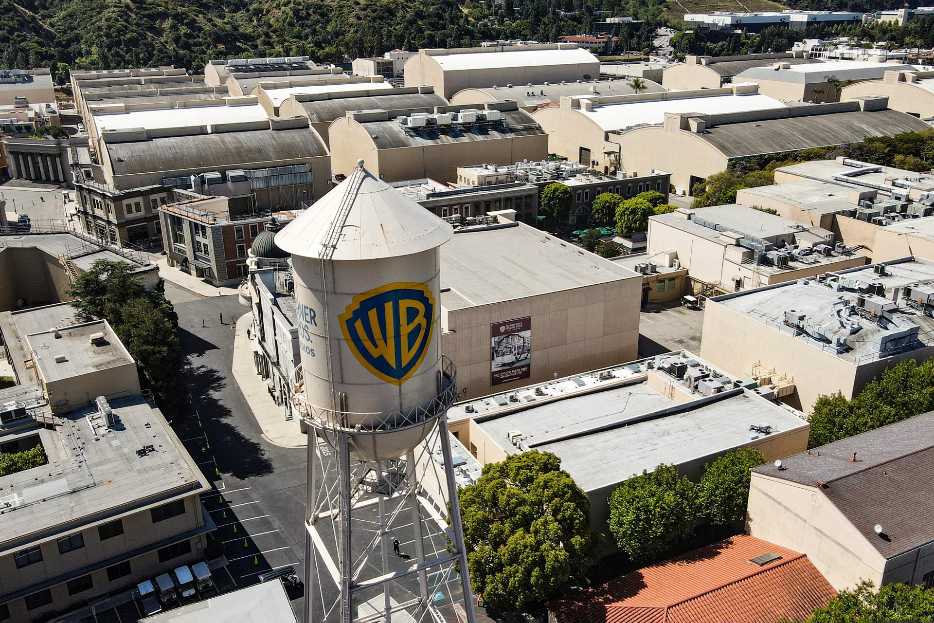 EUA aprovam compra bilionária da Warner pela Paramount