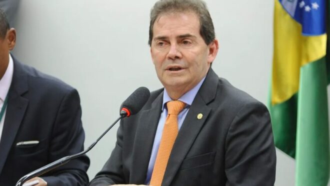 Federação de Paulinho da Força declara apoio à reeleição de Tarcísio