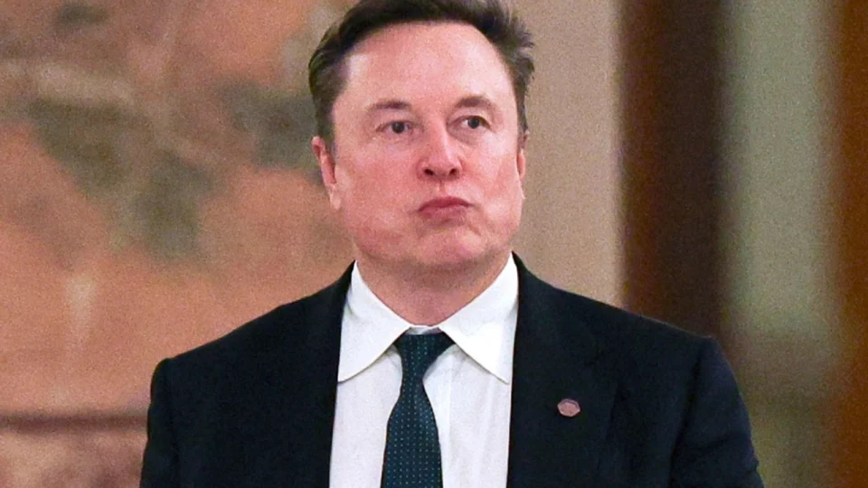 musk reino unido lei menores