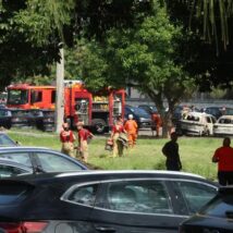 Acidente no RJ: veja os modelos dos helicópteros que colidiram no ar Colisão atingiu estacionamento da BYD, levando à explosão de carros elétricos e nuvem de fumaça preta.
