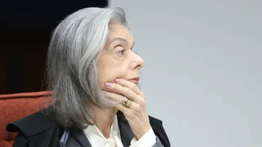 Candidato obteve 71,5, mas viu oito mulheres com notas inferiores passarem na sua frente.