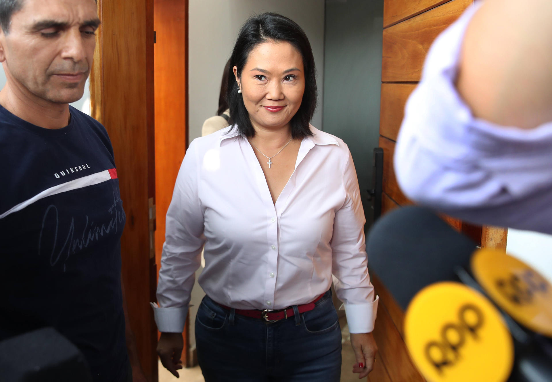 Keiko Fujimori rejeita recontagem de votos e anuncia que sairá do país na reta final da apuração