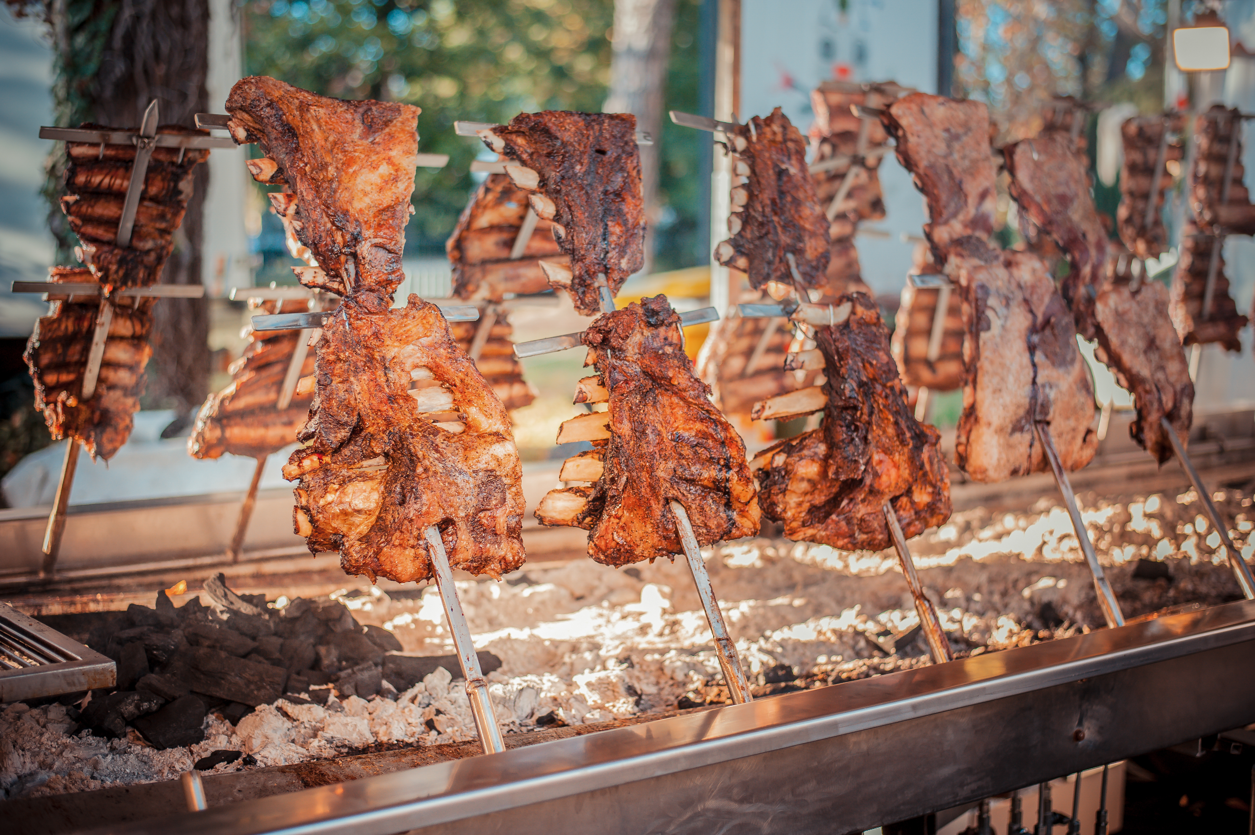 Com 26 toneladas de carne, 45 mil pessoas e tentativa de recorde mundial, ASSAFEST busca projetar Paraná no cenário dos festivais gastronômicos