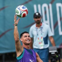 Cristiano Ronaldo, aos 41 anos, busca seu primeiro título mundial. Imagem referente a matéria