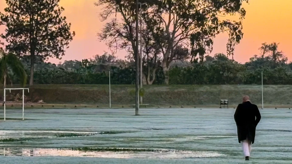 Massa de ar polar mantém a onda de frio sobre a Região Sul, com temperaturas próximas ou abaixo de 0°C e condições favoráveis para geadas em diversas áreas.