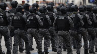 Além da proposta no Senado, outros dois projetos na Câmara visam isentar militares e forças de segurança do IR. Imagem referente a matéria