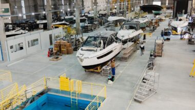 maior fabricante de barcos da América Latina Fibrafort