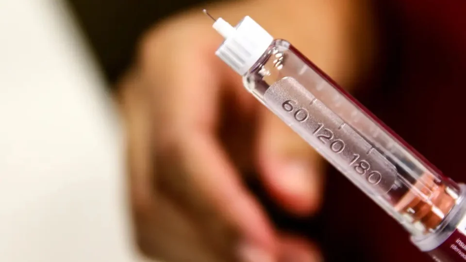 Projetadas para o tratamento de diabetes, canetas se tornaram populares entre quem busca perder peso.