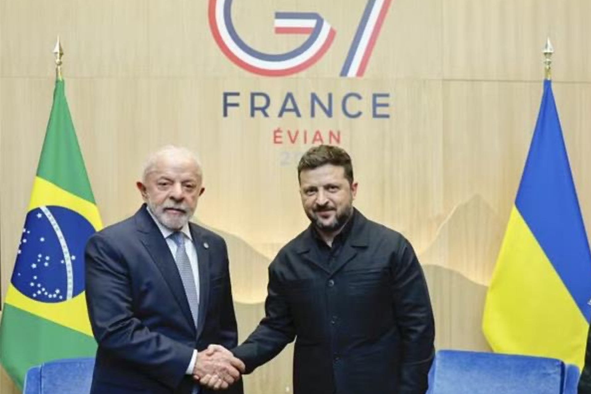 Zelensky busca apoio de Lula, próximo de Putin, para encerrar guerra com a Rússia