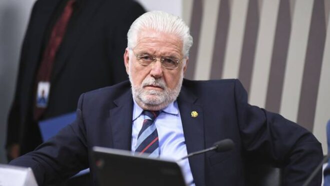 Jaques Wagner é alvo de busca e apreensão em operação do caso Master