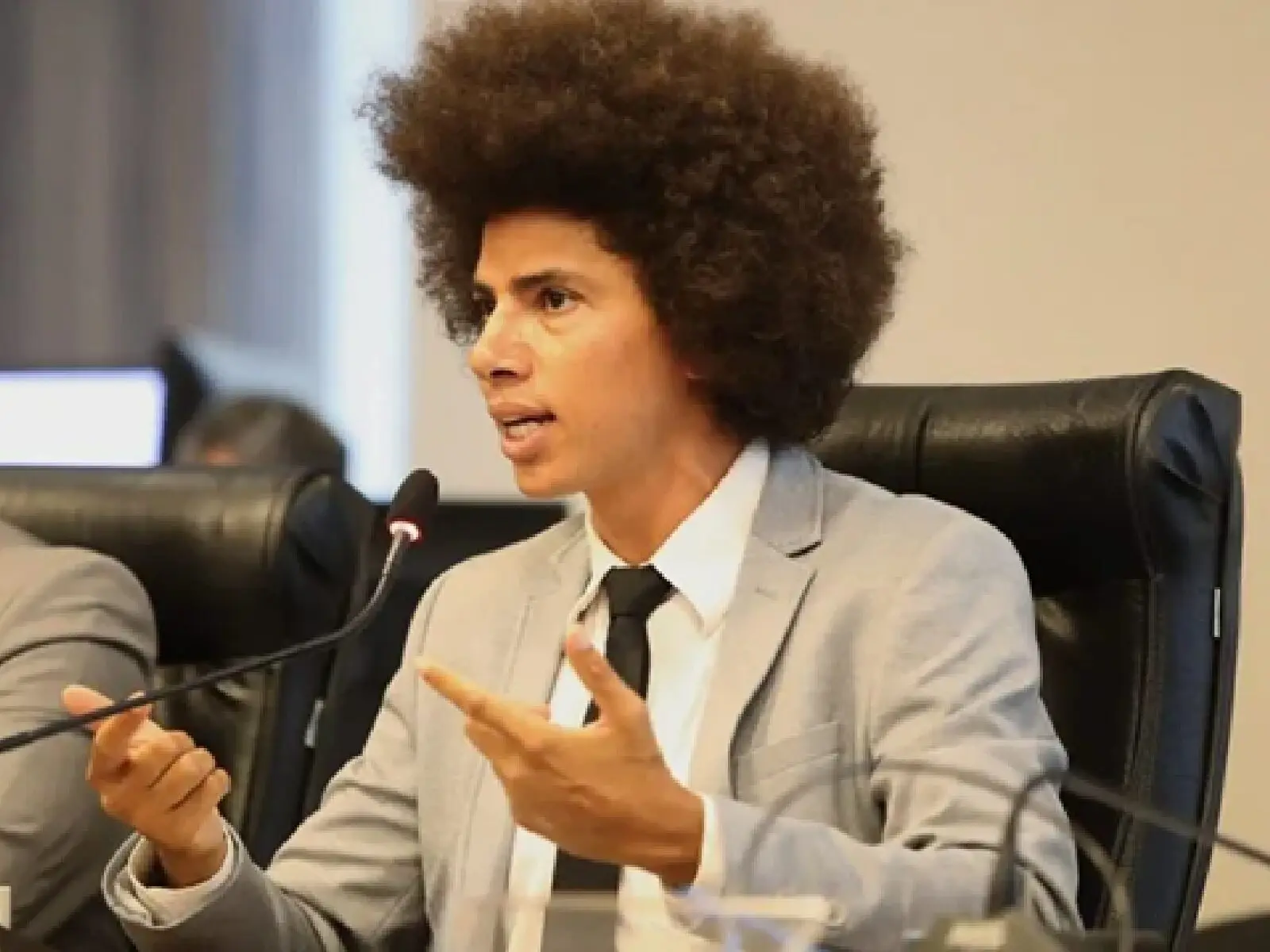 STJ rejeitou recurso da Alep e manteve suspenso o processo de cassação de Renato Freitas.