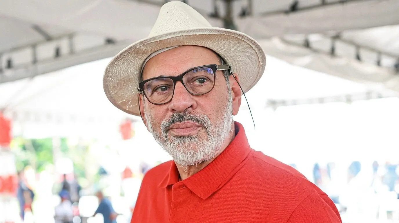 Ex-tesoureiro do PT é pré-candidato a deputado federal por Goiás e defende federalização do ensino infantil.