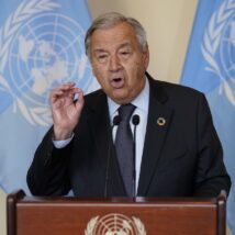 Plano globalista da ONU para a educação prevê crianças ativistas e currículo ideológico António Guterres, secretário-geral das Nações Unidas: a ONU usa a educação ambiental para implantar uma verdadeira reforma currícular em escala global