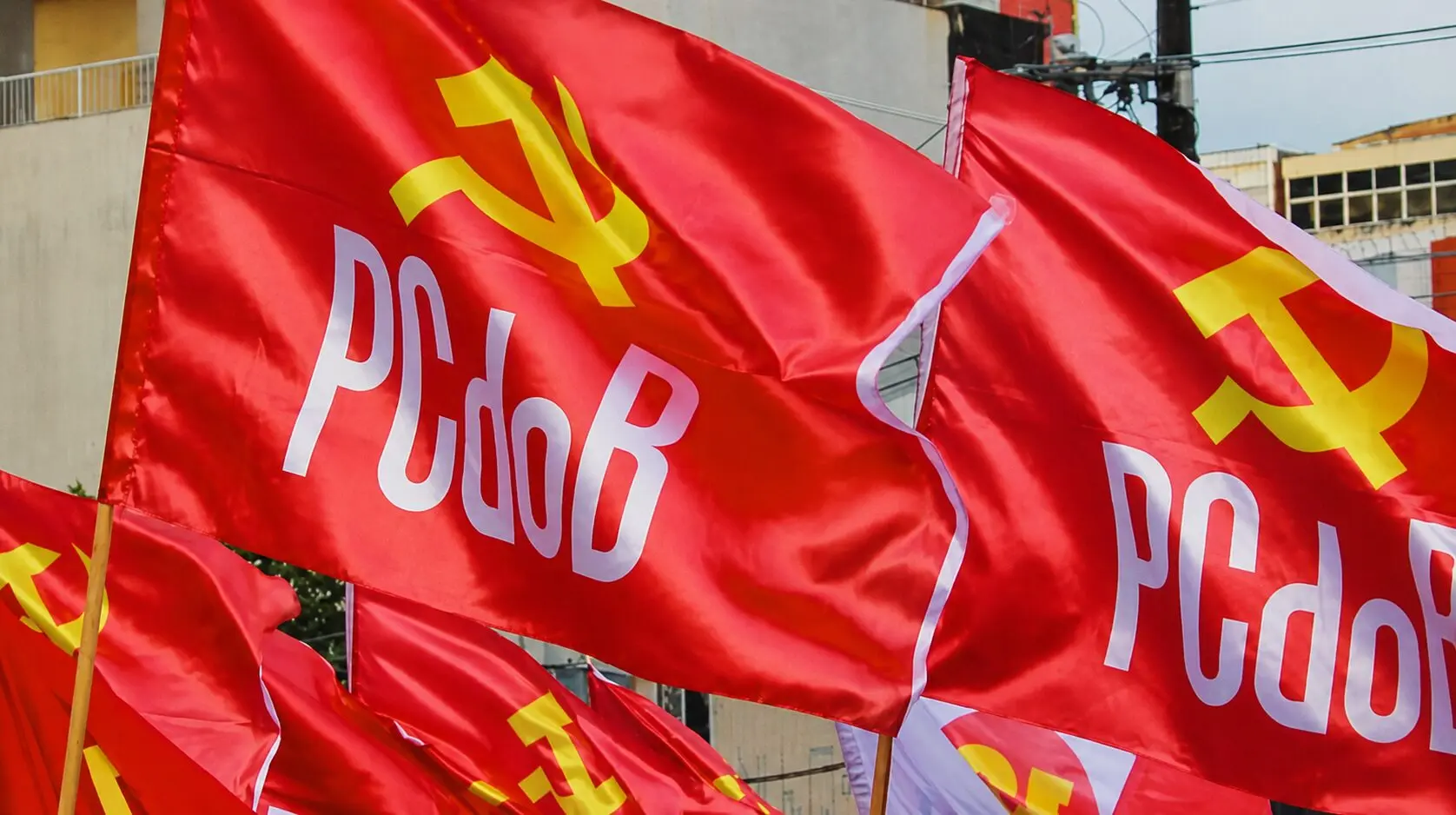 Bandeiras do PCdoB, partido de esquerda