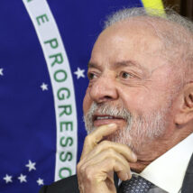 MP assinada por Lula exige nota mínima no Enamed para que formados em medicina possam exercer a profissão. Imagem referente a matéria
