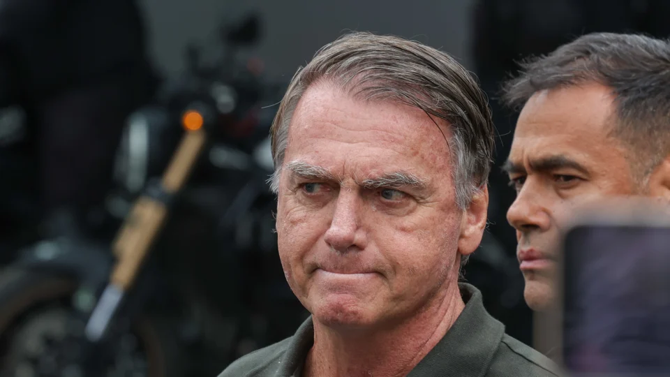 Boletim médico aponta melhora de Bolsonaro às vésperas do fim da domiciliar