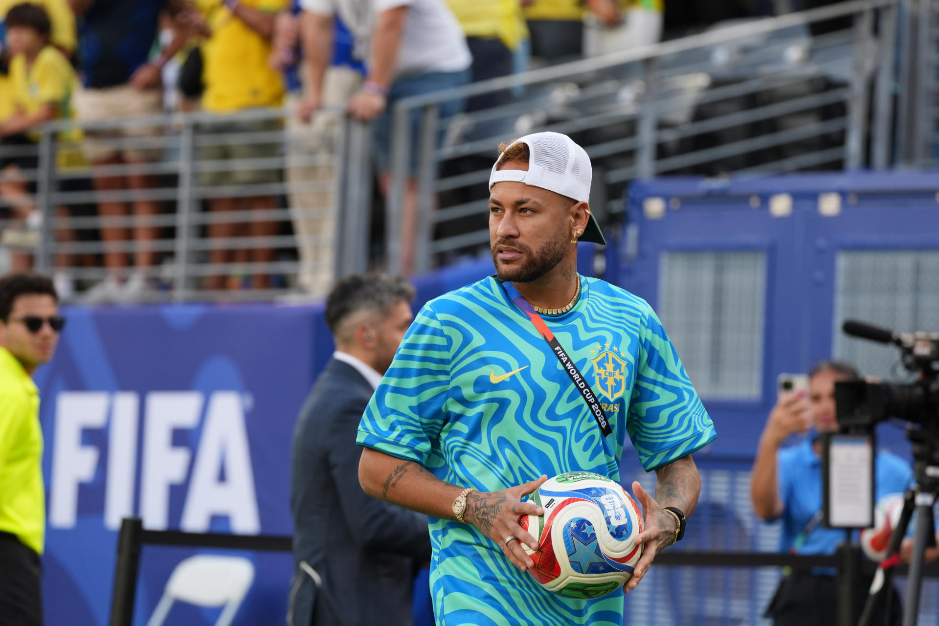 Entenda a disputa entre Lula e Flávio Bolsonaro sobre Neymar