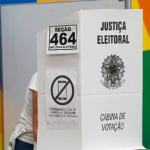 Eleitores escolherão nas urnas de outubro um dentre dois Brasis muito diferentes Imagem referente a matéria