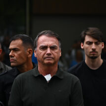 Ex-presidente enfrenta semana decisiva com fim de prazo para domiciliar e depoimento em inquérito policial. Imagem referente a matéria