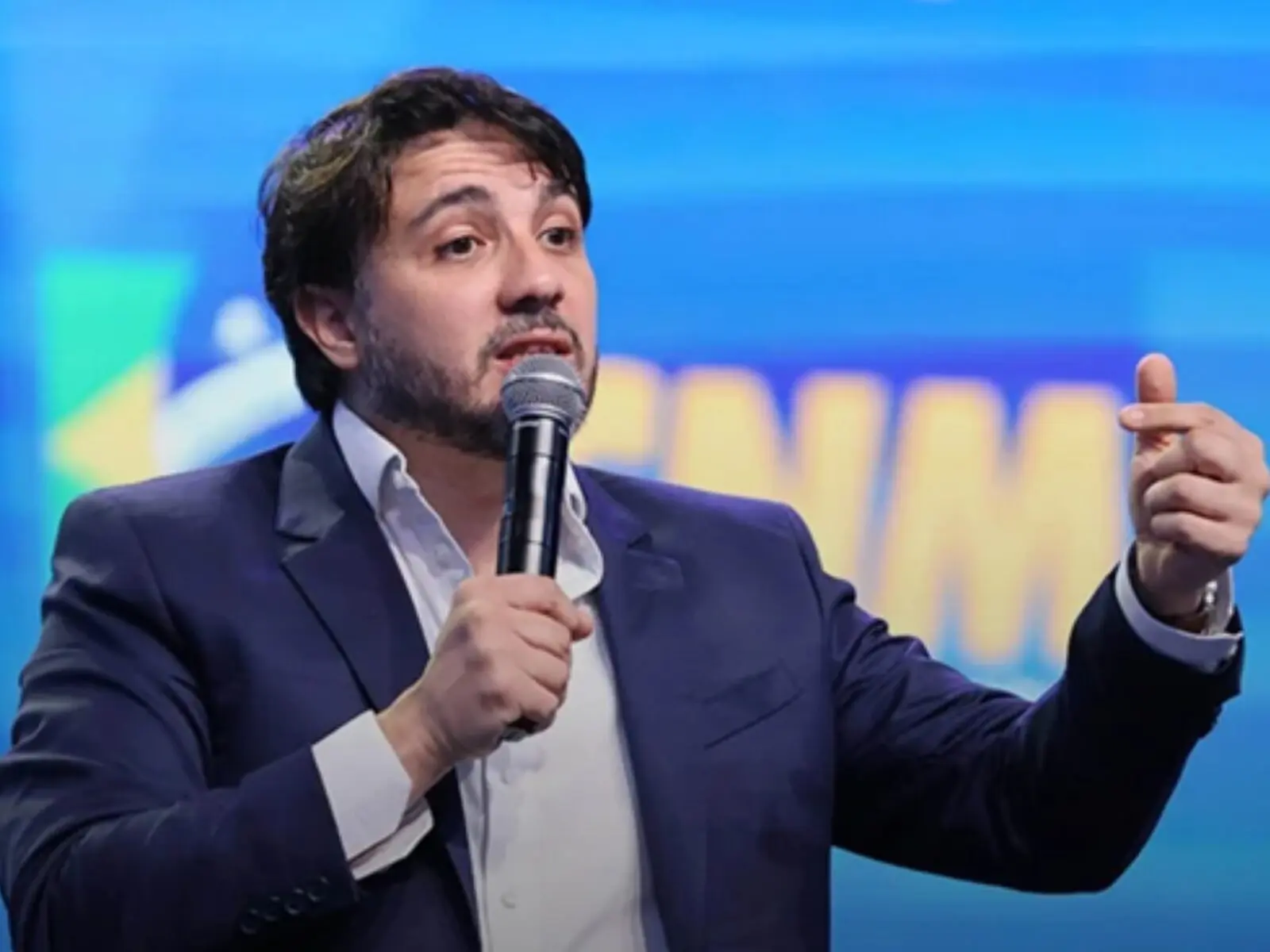 Propostas mais contundentes de Renan Santos concentram-se na área da segurança pública.