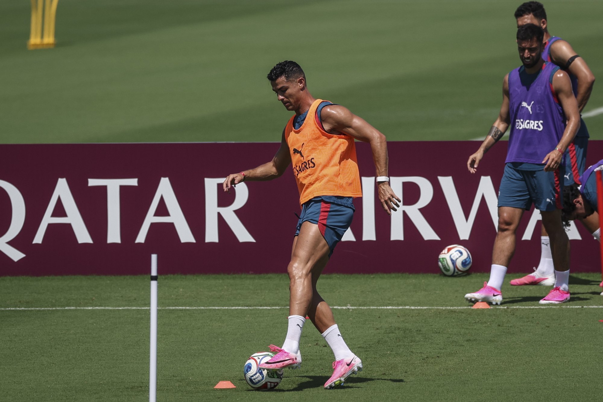 Portugal volta a campo com Cristiano Ronaldo pressionado; jogos de terça e resultados de segunda