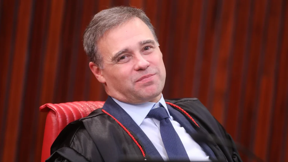 Ministro reconheceu tom elogioso e declaração de apoio, mas não viu propaganda antecipada.