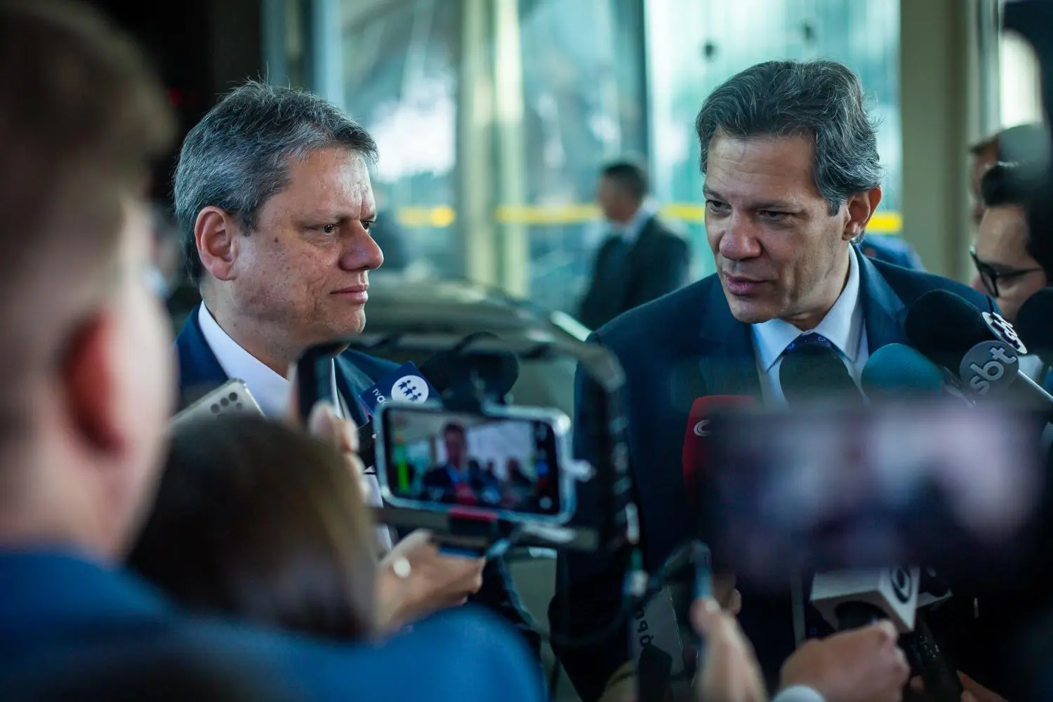 Para aumentar as chances de fechar a eleição 2026 ainda no primeiro turno, Tarcísio precisa conseguir convencer os adversários eleitorais que até poucos dias atrás também eram pré-candidatos ao governo de São Paulo a apoiá-lo — o que oficialmente ainda não ocorreu.